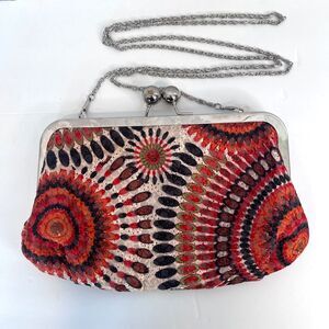 Street Level Abstract Artsy Kiss Clasp Chain Crossbody Bag Purse Boho Bold